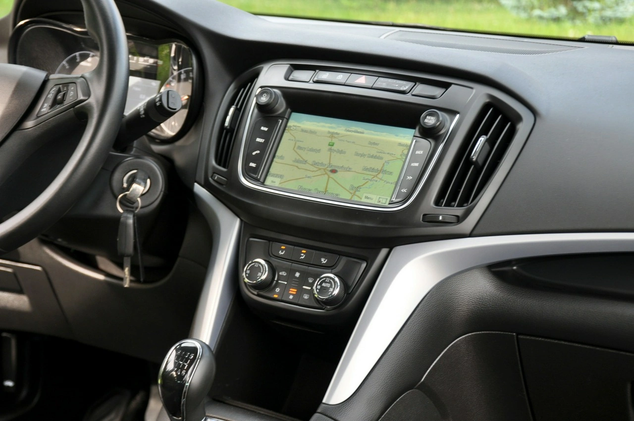 Opel Zafira - Zdjęcie 25