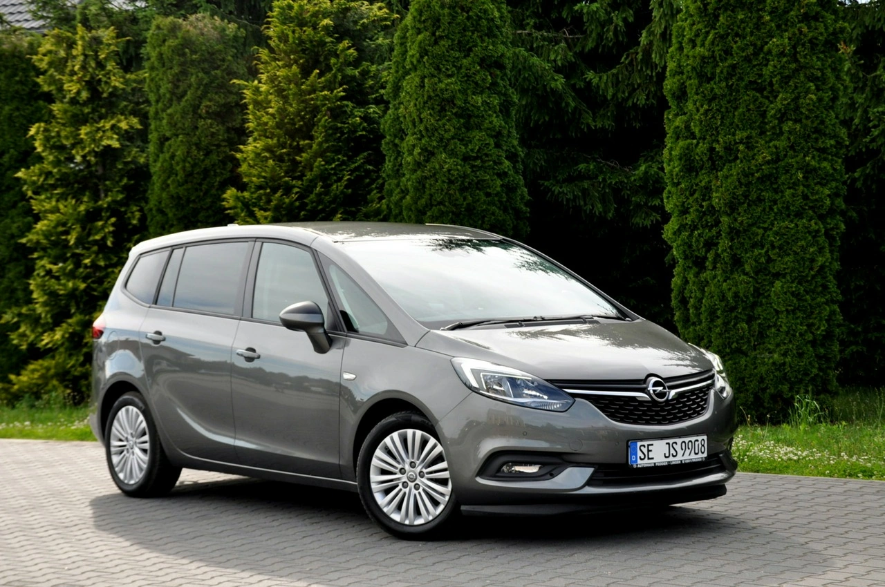 Opel Zafira - Zdjęcie 2
