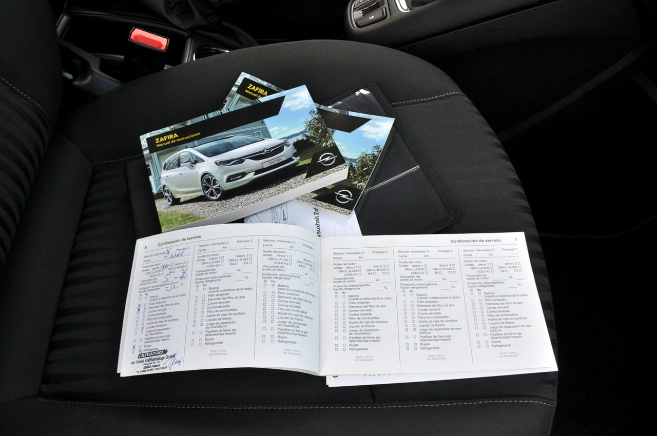 Opel Zafira - Zdjęcie 38