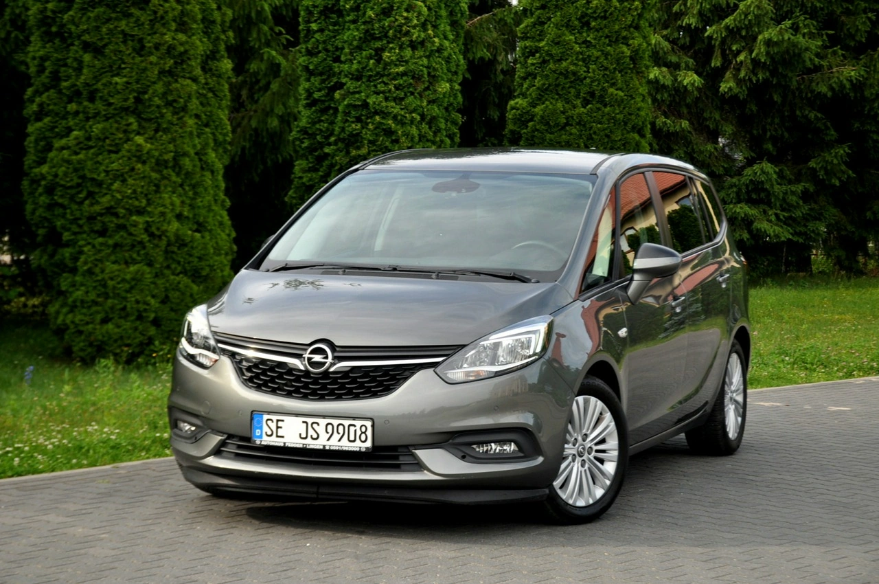 Opel Zafira - Zdjęcie 8