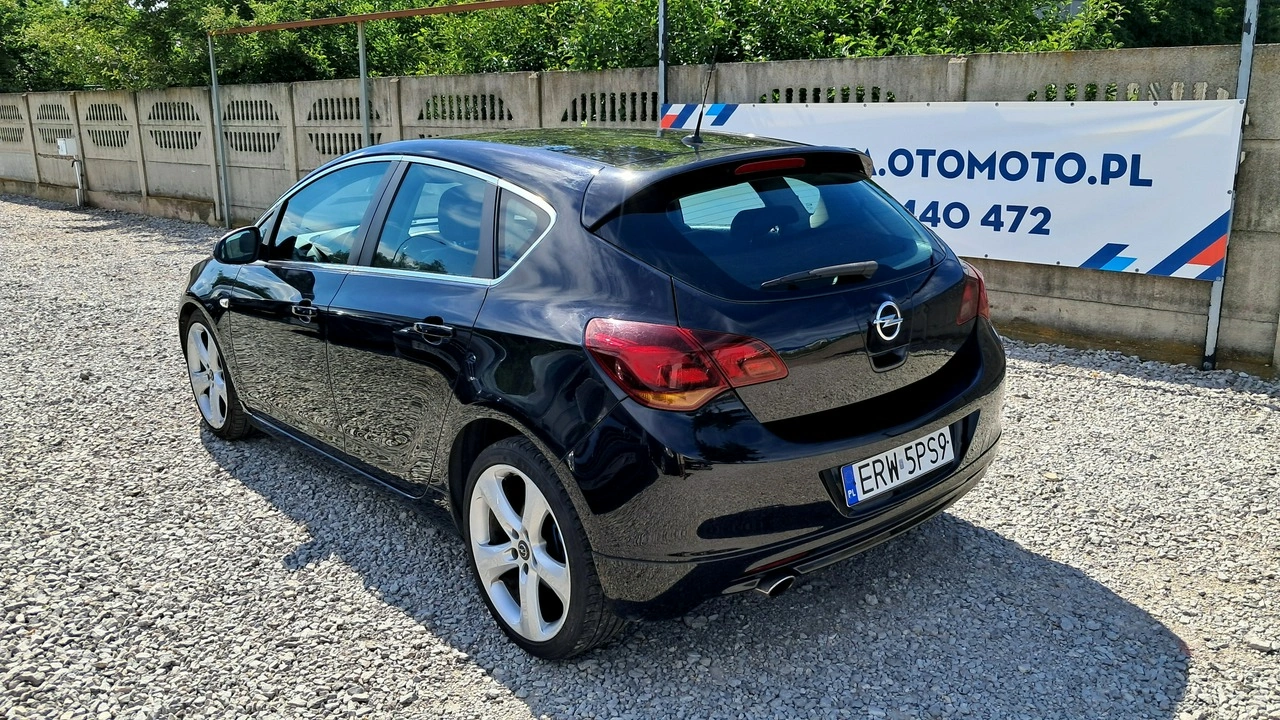 Opel Astra - Zdjęcie 9
