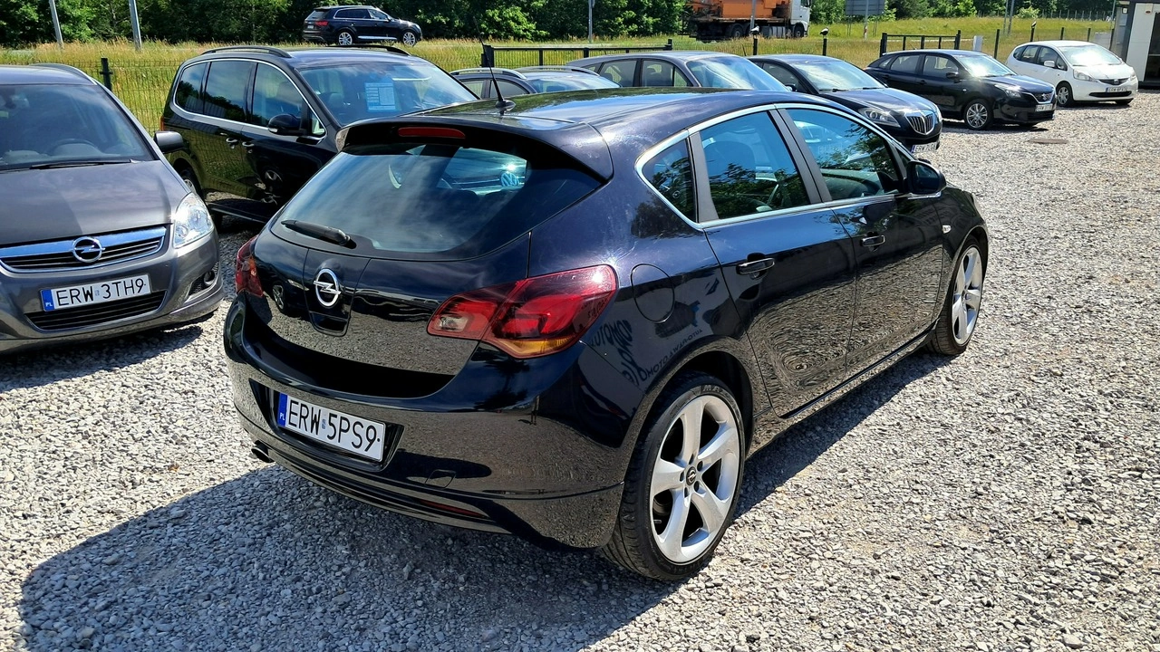 Opel Astra - Zdjęcie 8