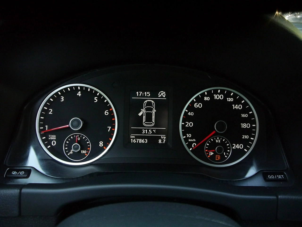 Volkswagen Tiguan - Zdjęcie 16