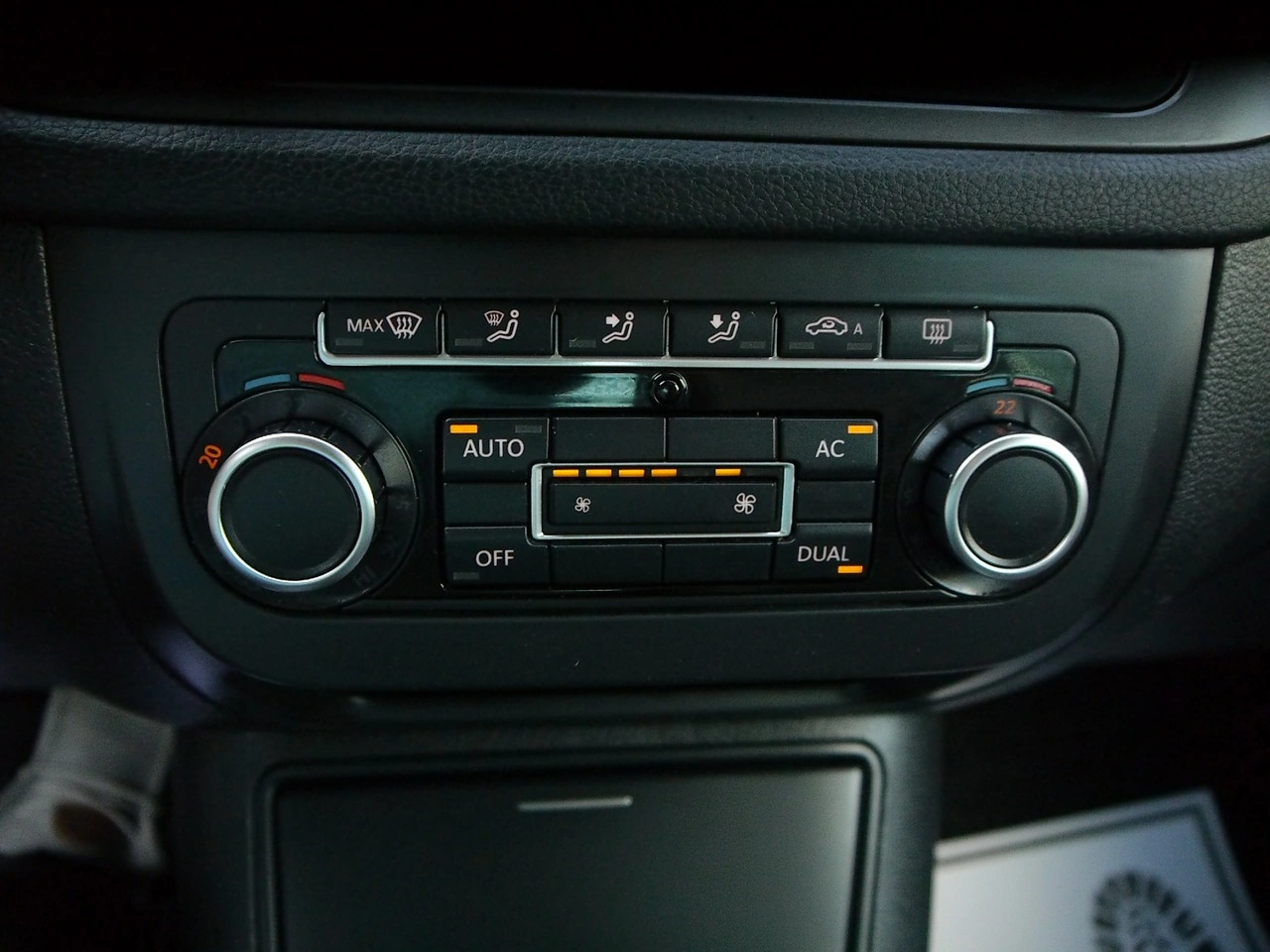 Volkswagen Tiguan - Zdjęcie 19