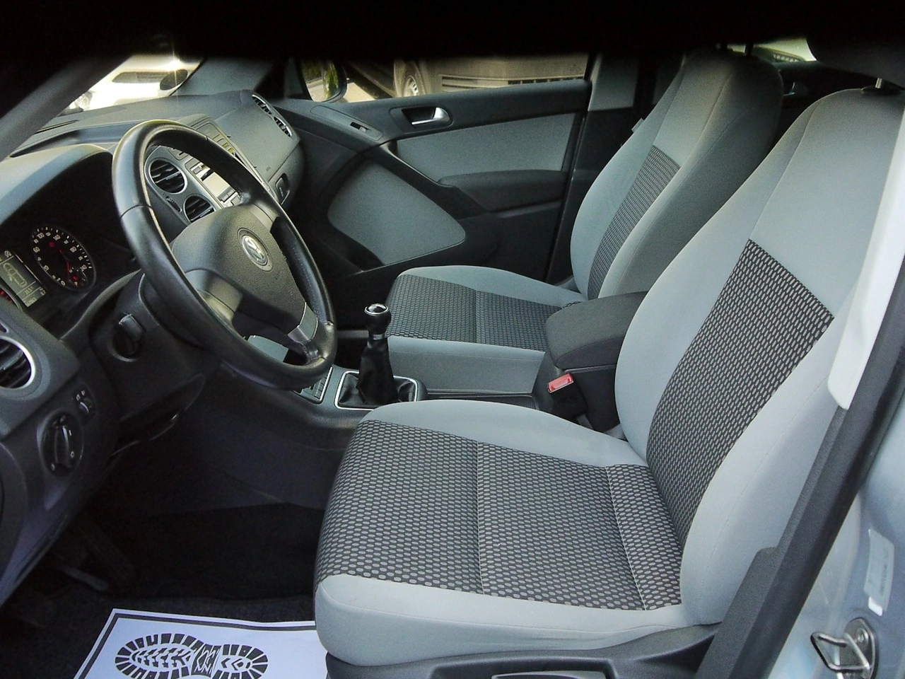 Volkswagen Tiguan - Zdjęcie 26