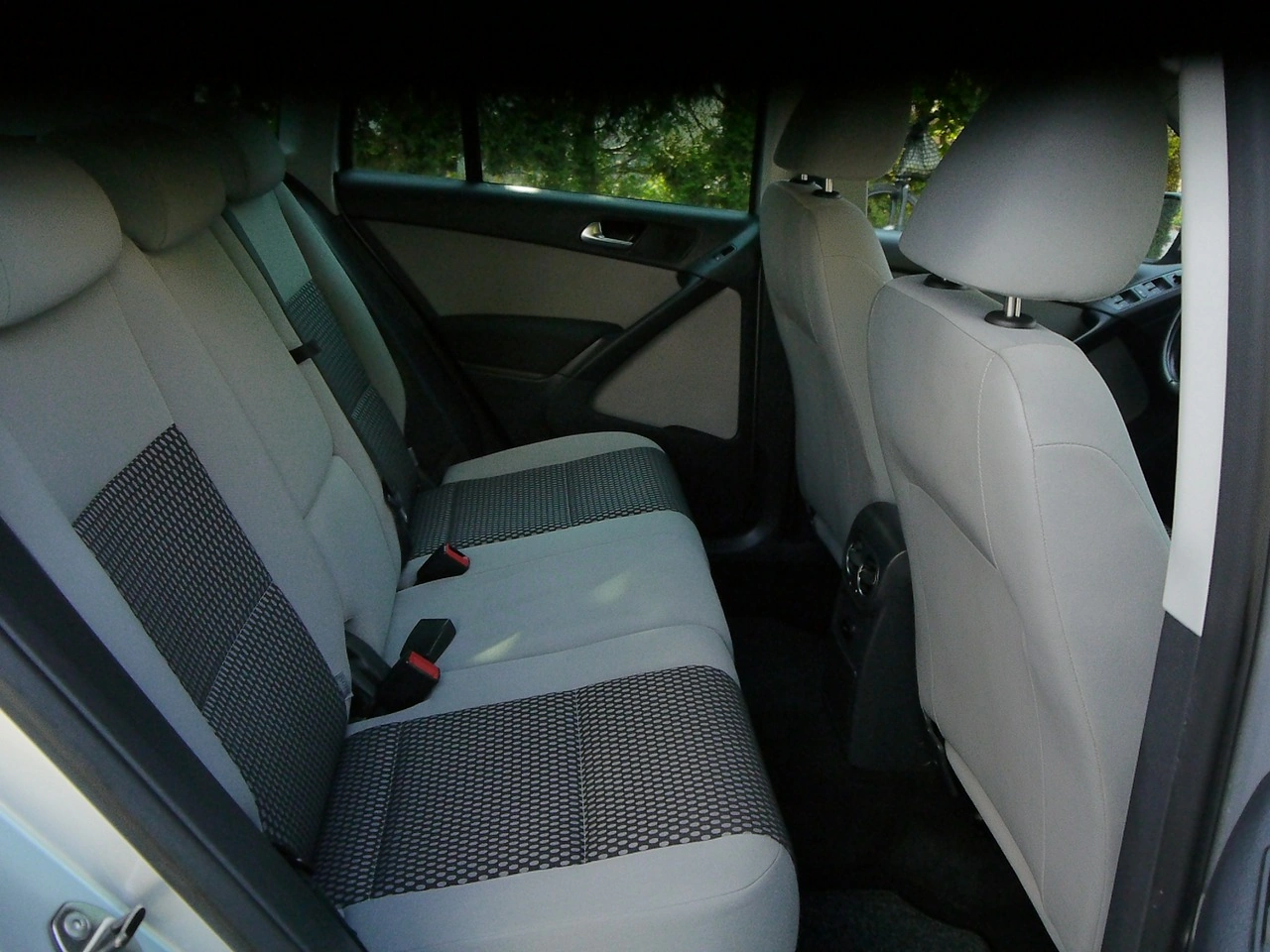 Volkswagen Tiguan - Zdjęcie 27