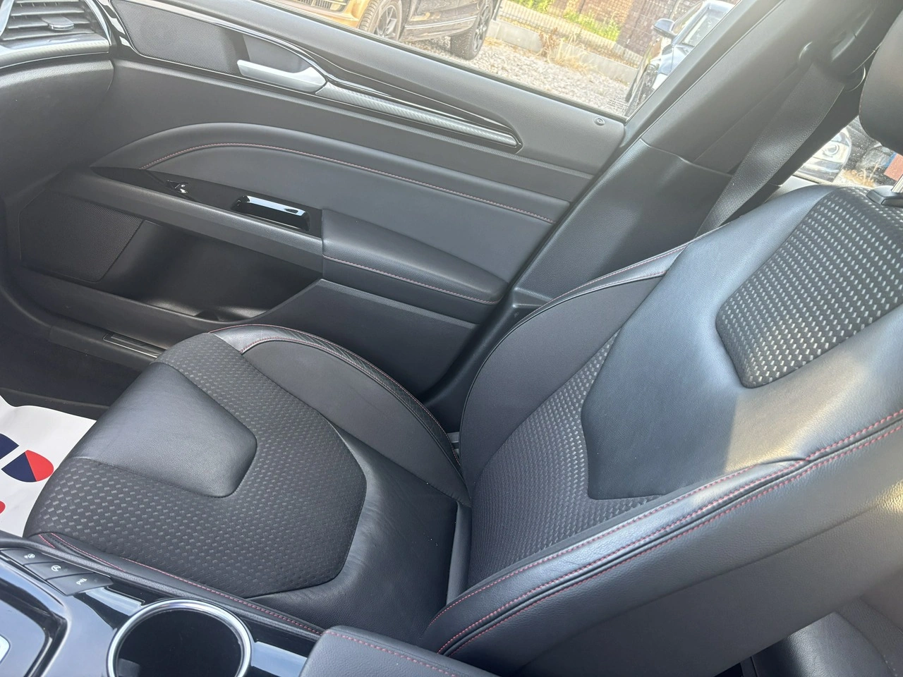 Ford Mondeo - Zdjęcie 28