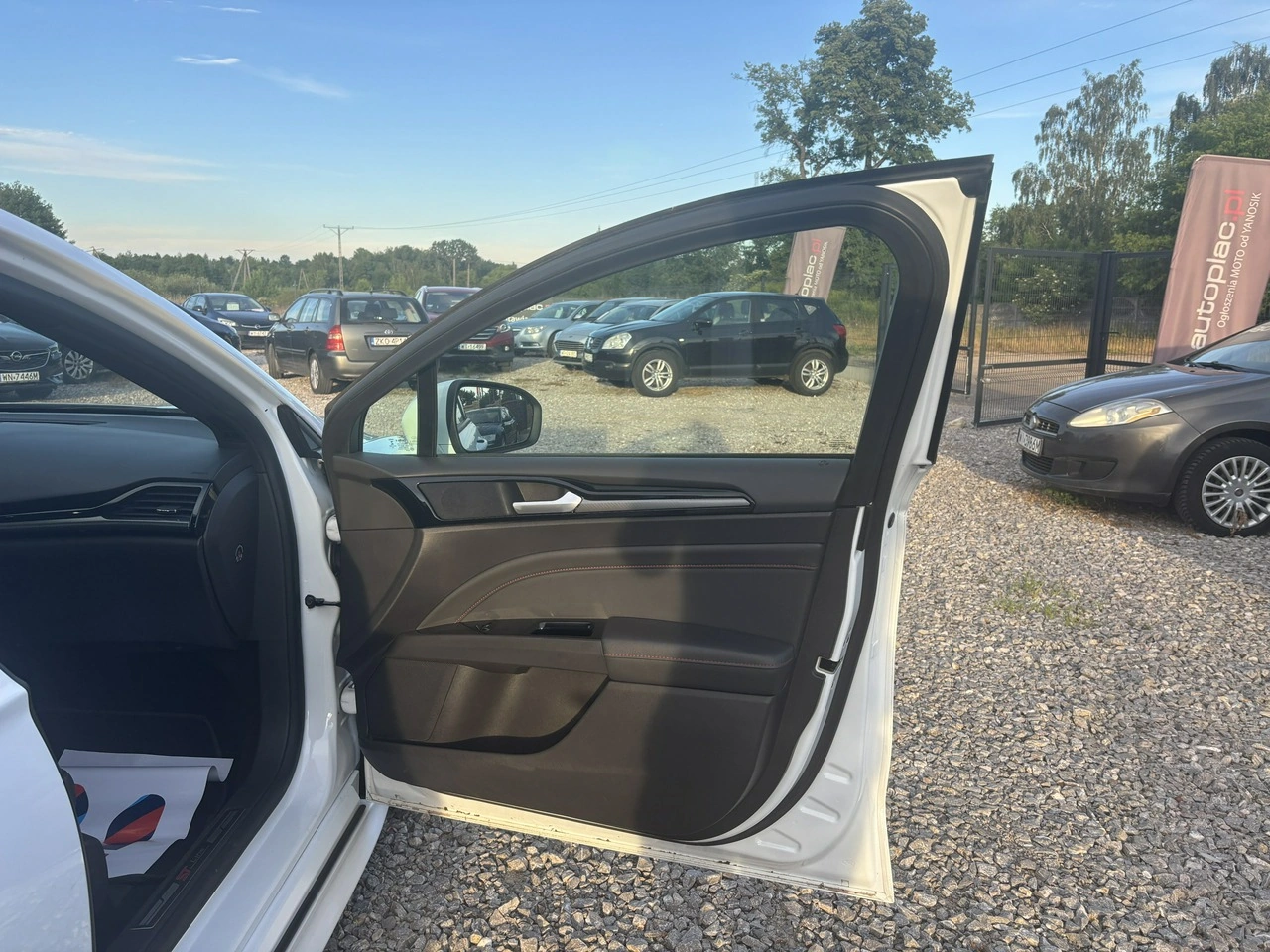 Ford Mondeo - Zdjęcie 37