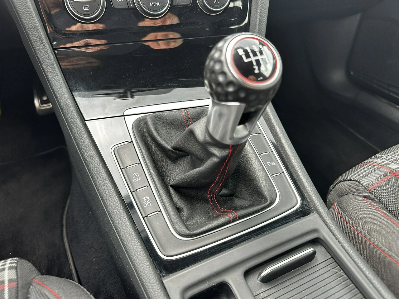 Volkswagen Golf - Zdjęcie 9
