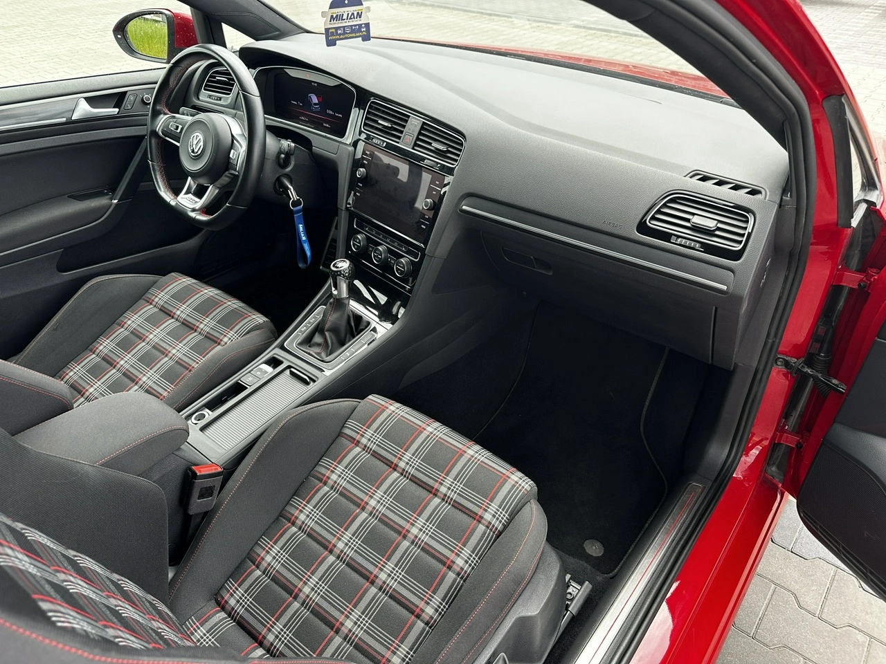 Volkswagen Golf - Zdjęcie 4