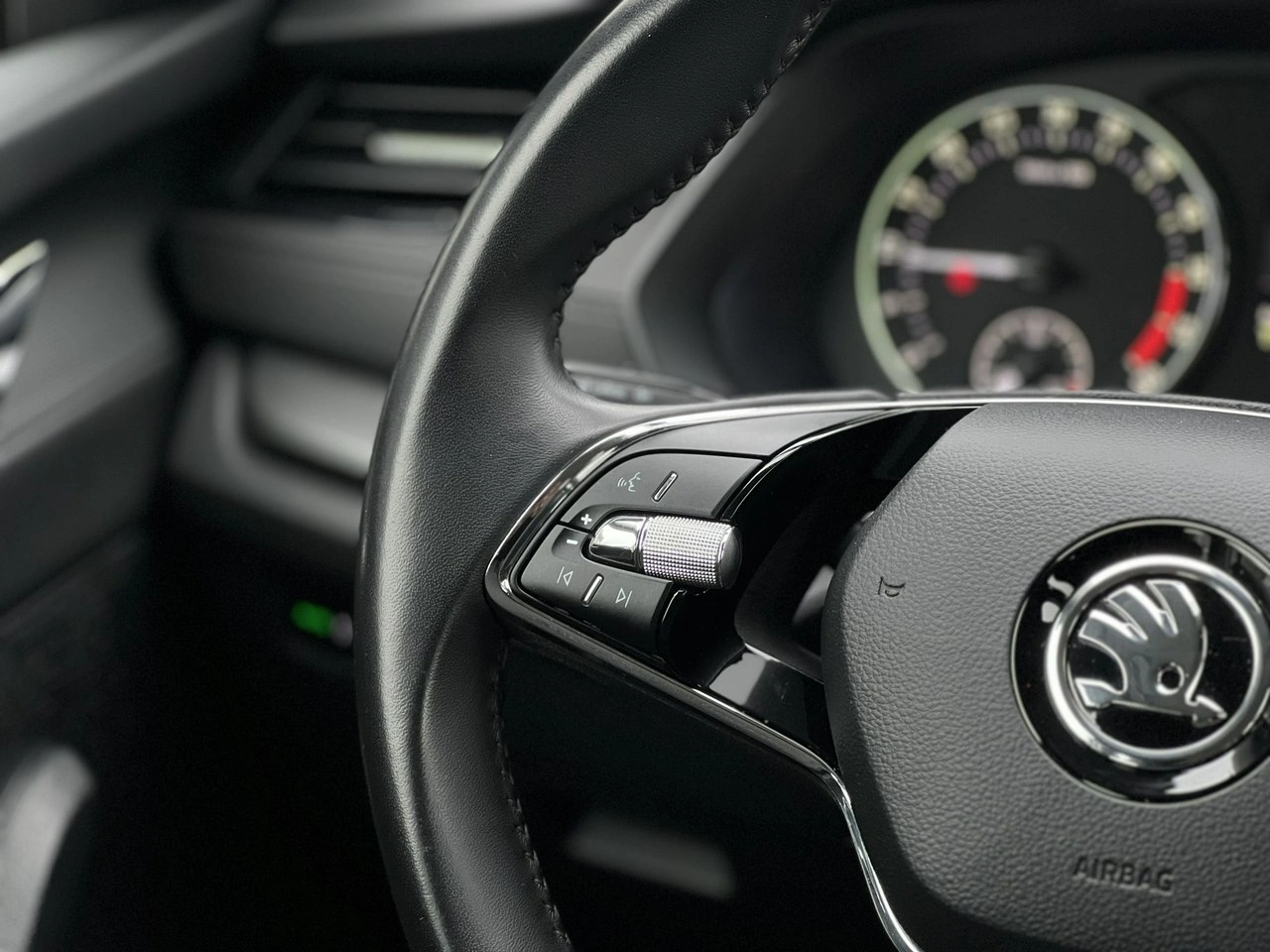 Skoda Octavia - Zdjęcie 32