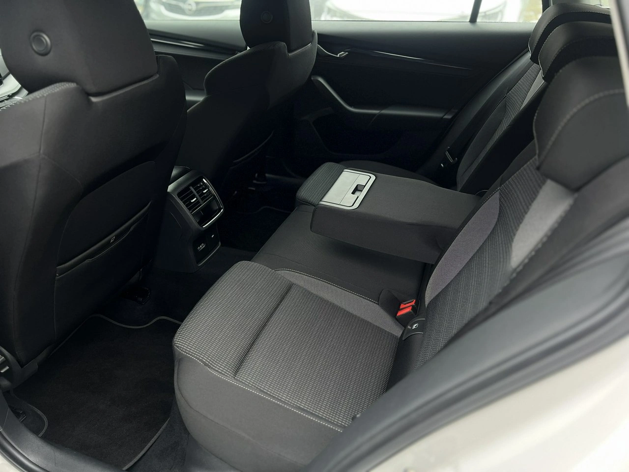 Skoda Octavia - Zdjęcie 36