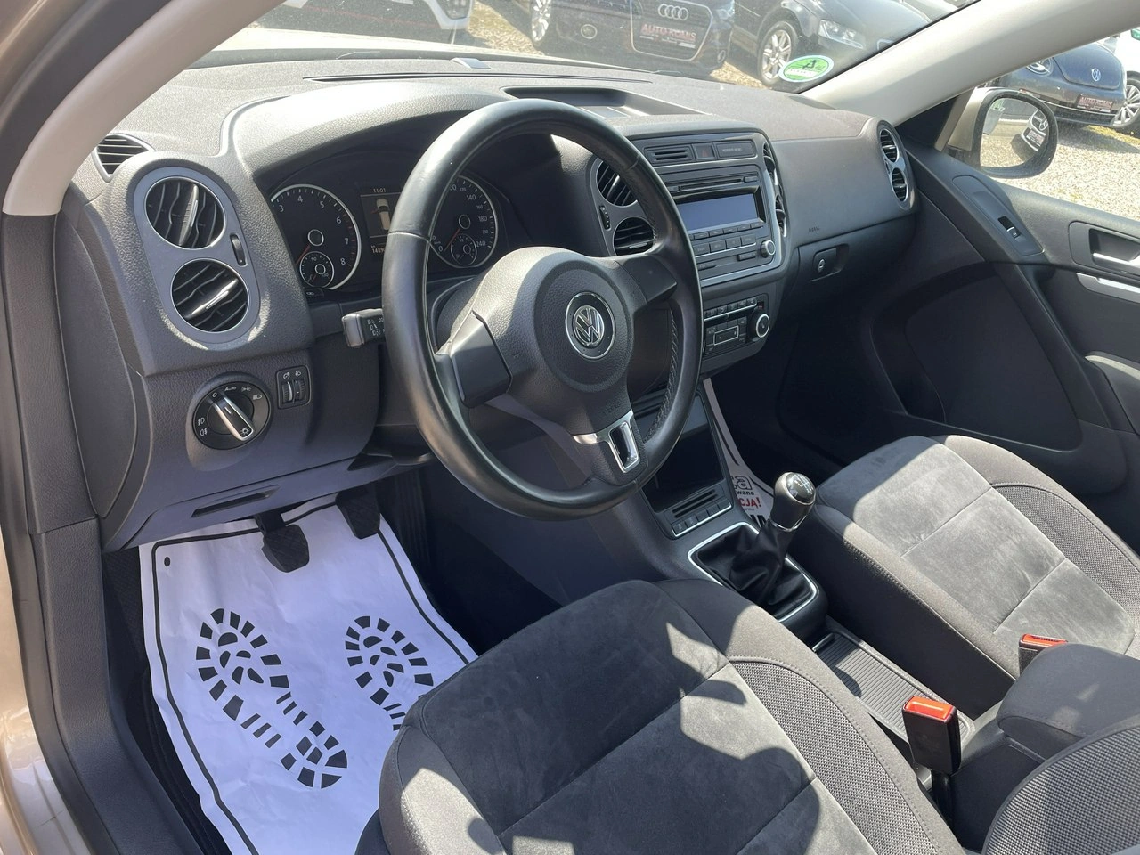 Volkswagen Tiguan - Zdjęcie 22
