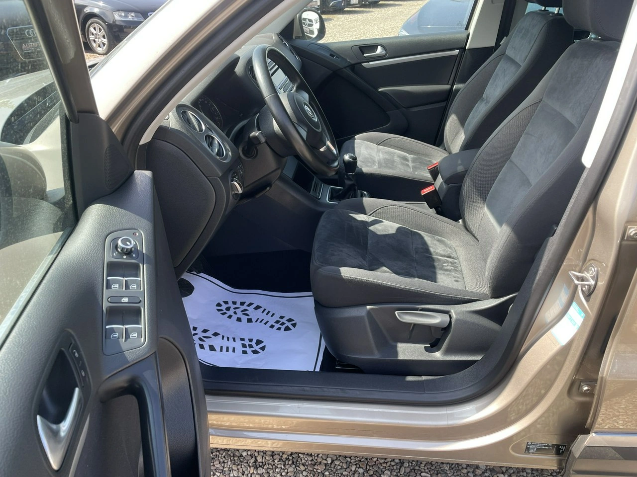 Volkswagen Tiguan - Zdjęcie 6
