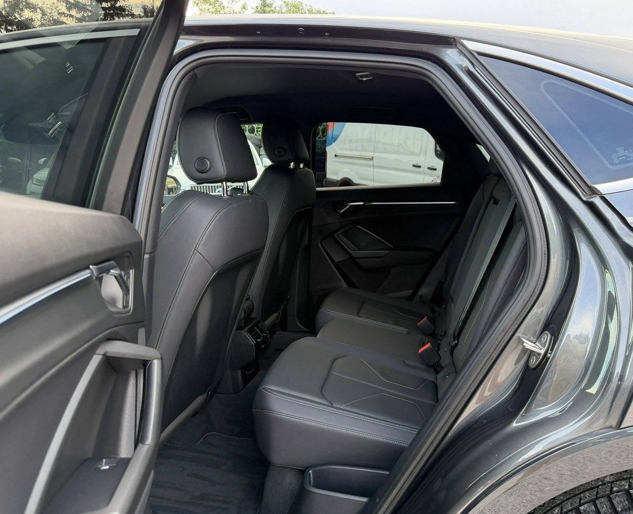 Audi Q3 - Zdjęcie 11