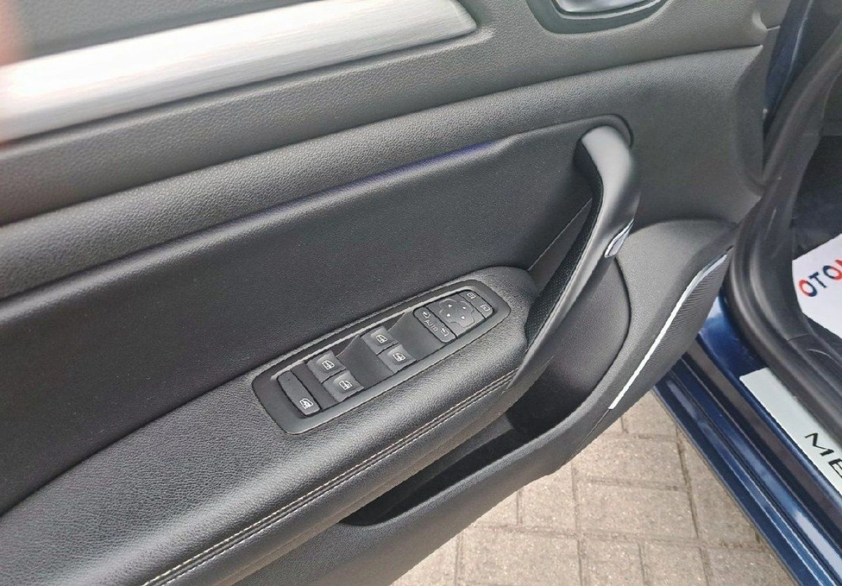 Renault Megane - Zdjęcie 15