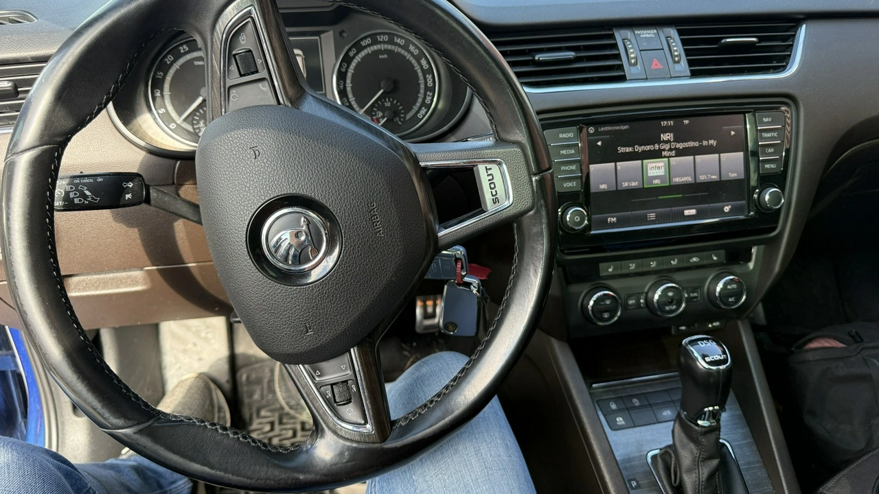 Skoda Superb - Zdjęcie 16