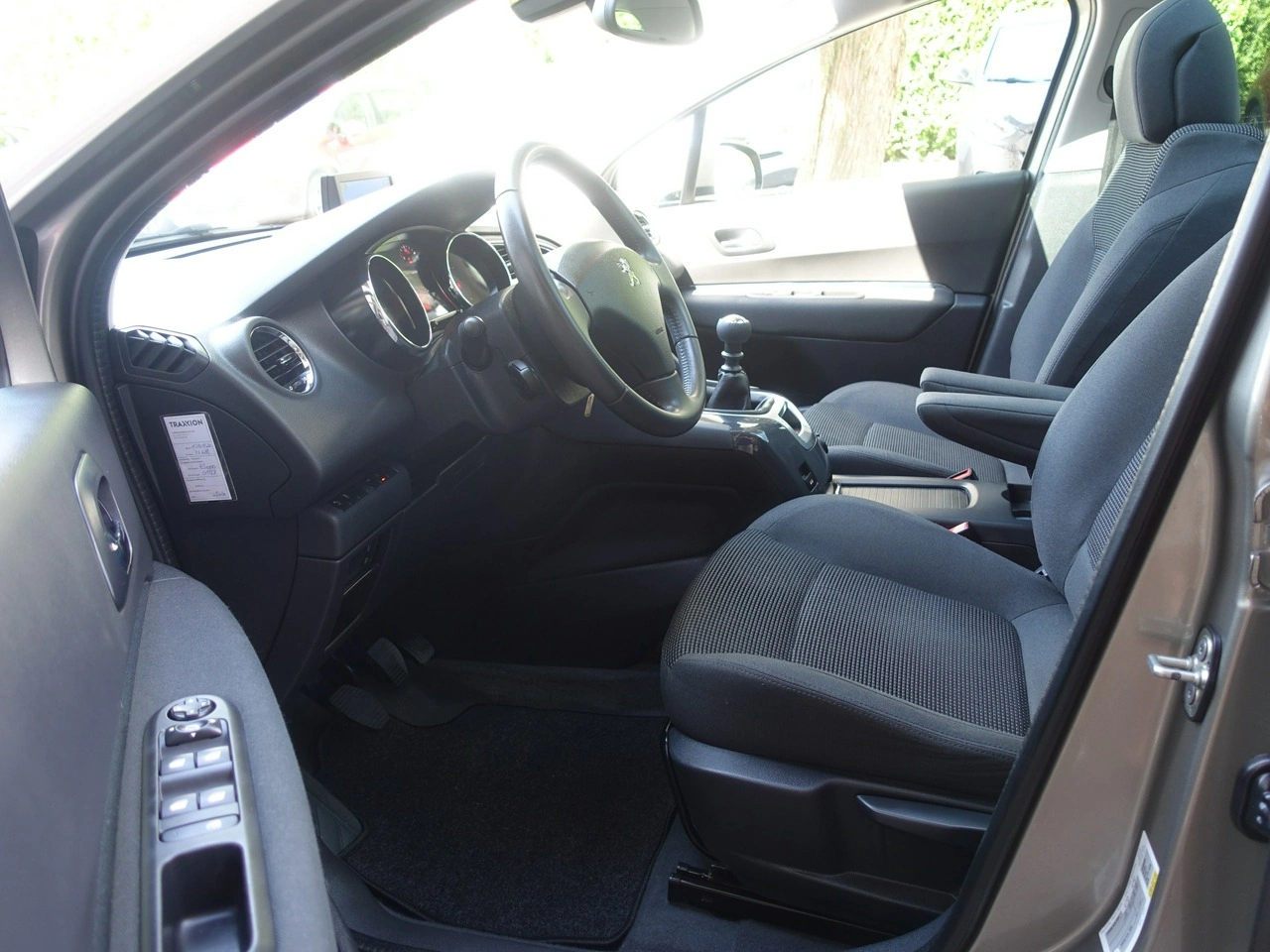 Peugeot 5008 - Zdjęcie 9