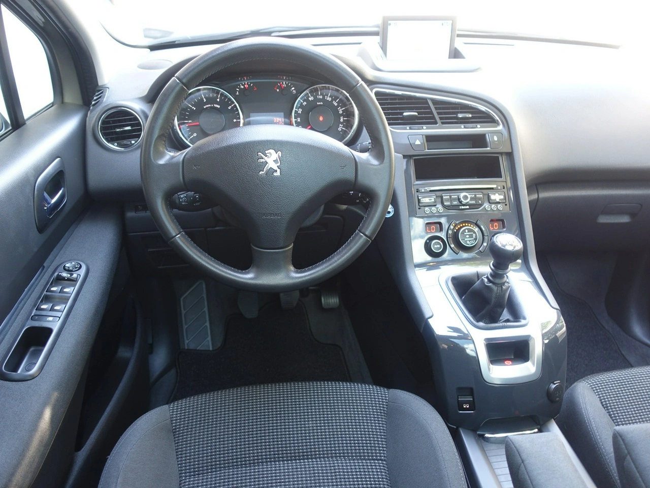 Peugeot 5008 - Zdjęcie 12