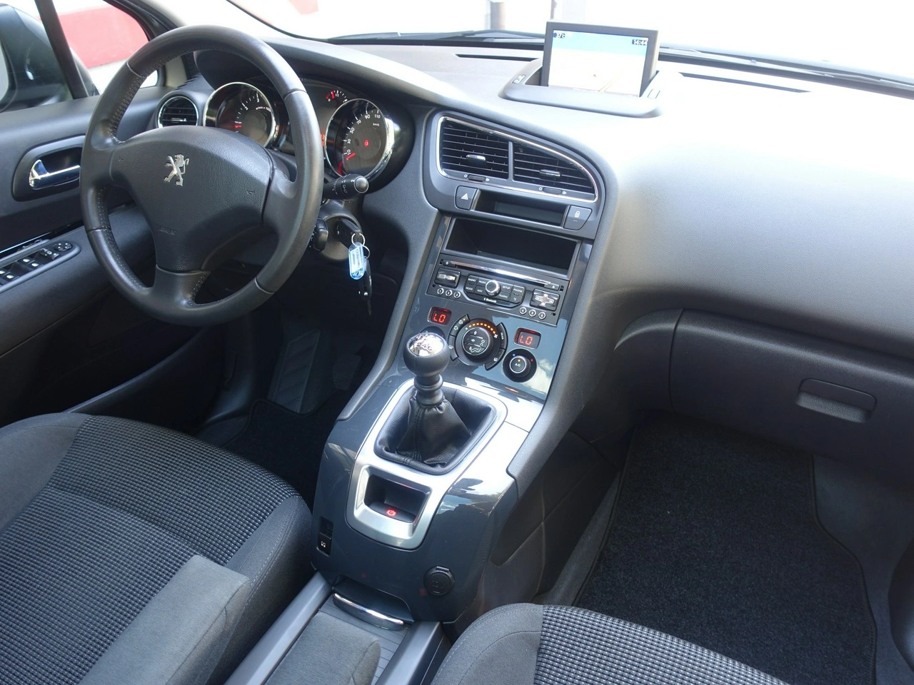 Peugeot 5008 - Zdjęcie 15