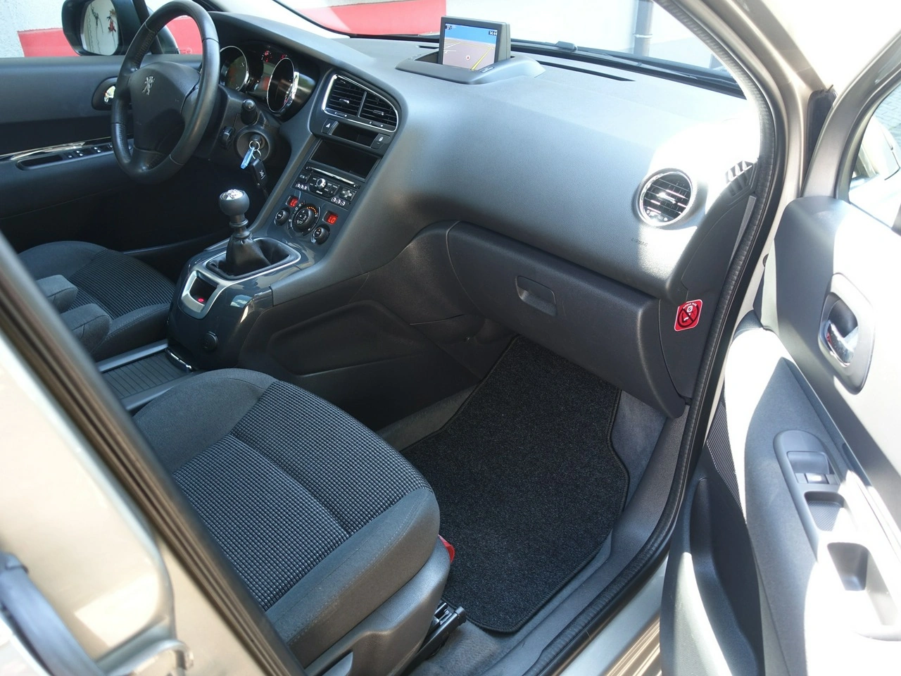 Peugeot 5008 - Zdjęcie 16