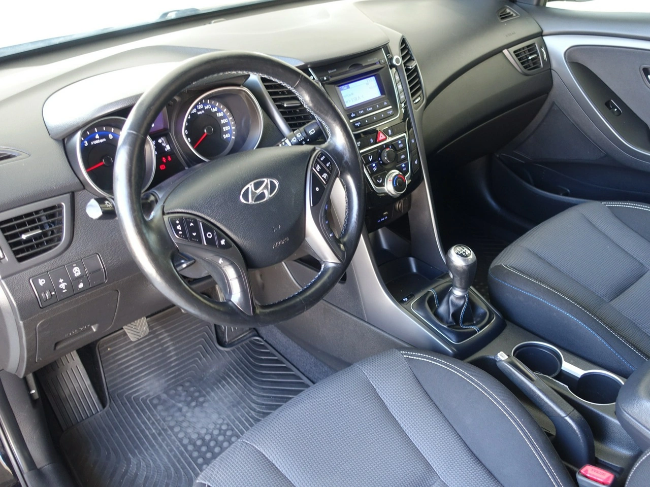 Hyundai i30 - Zdjęcie 11