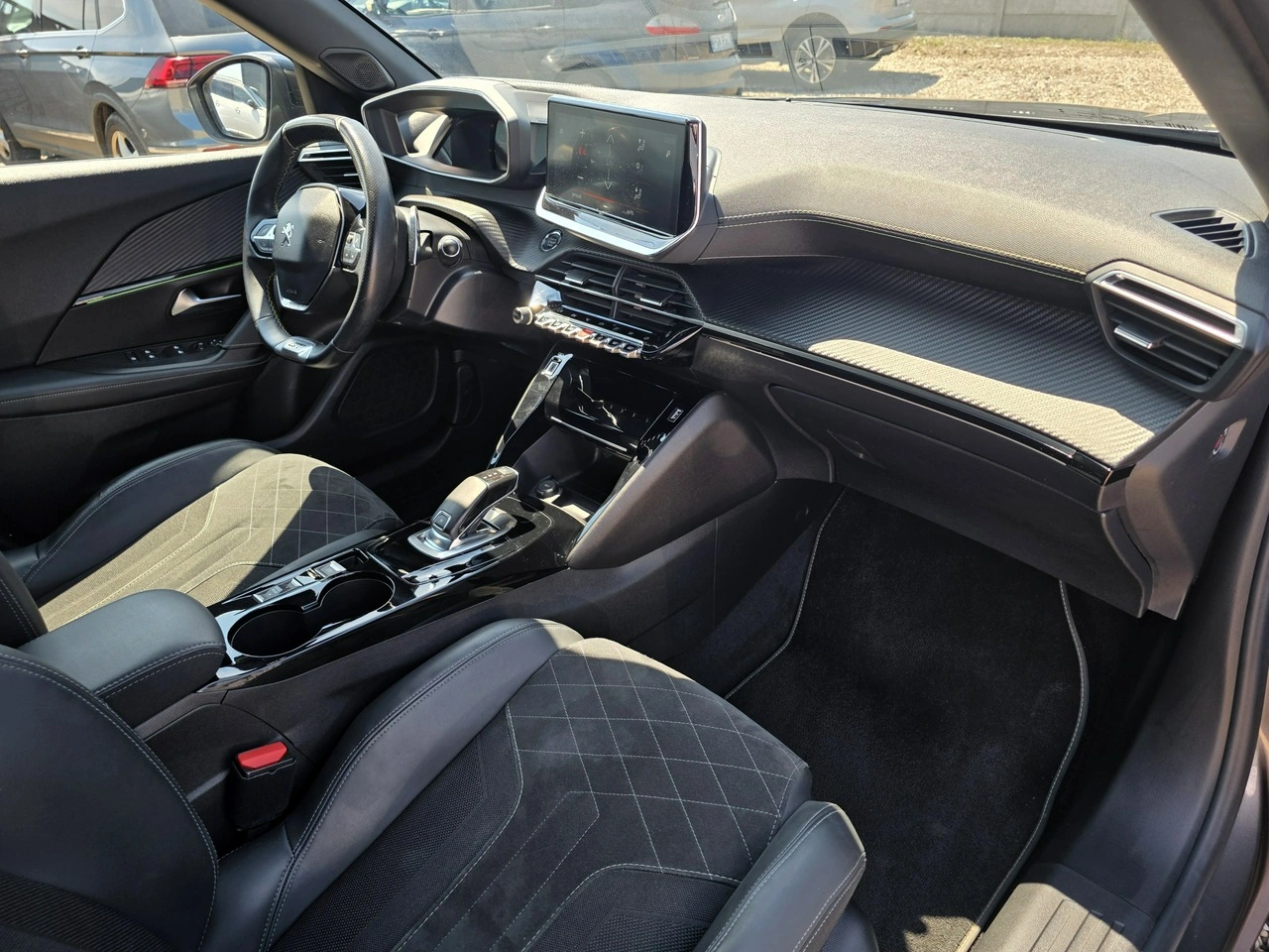 Peugeot 2008 - Zdjęcie 16