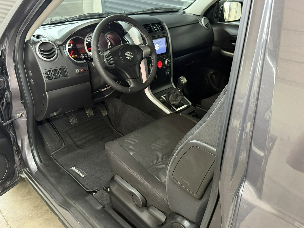 Suzuki Grand Vitara - Zdjęcie 9