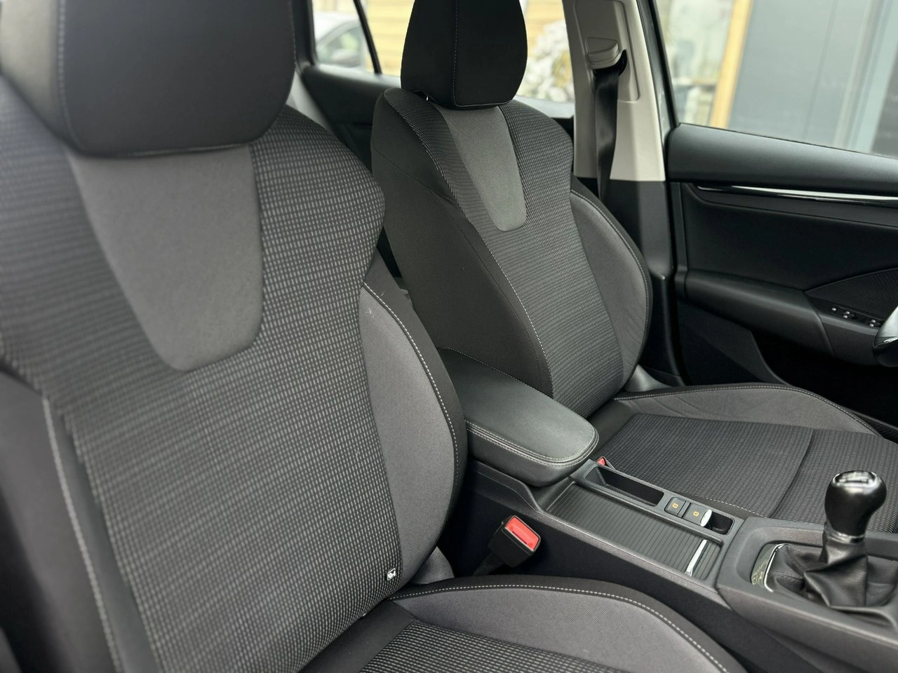 Skoda Octavia - Zdjęcie 16