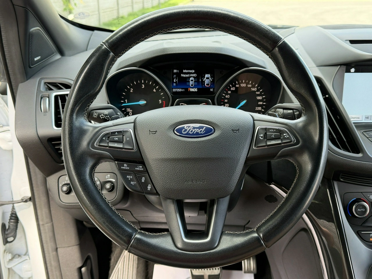 Ford Kuga - Zdjęcie 61