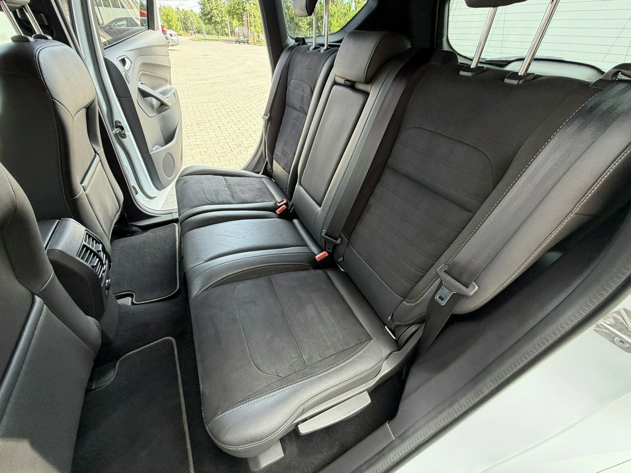 Ford Kuga - Zdjęcie 9