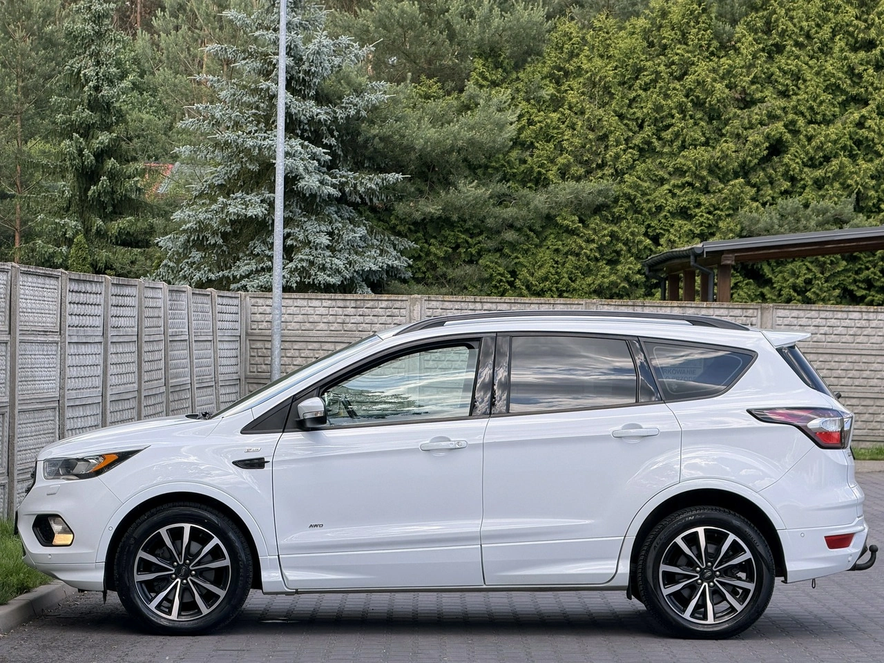 Ford Kuga - Zdjęcie 30
