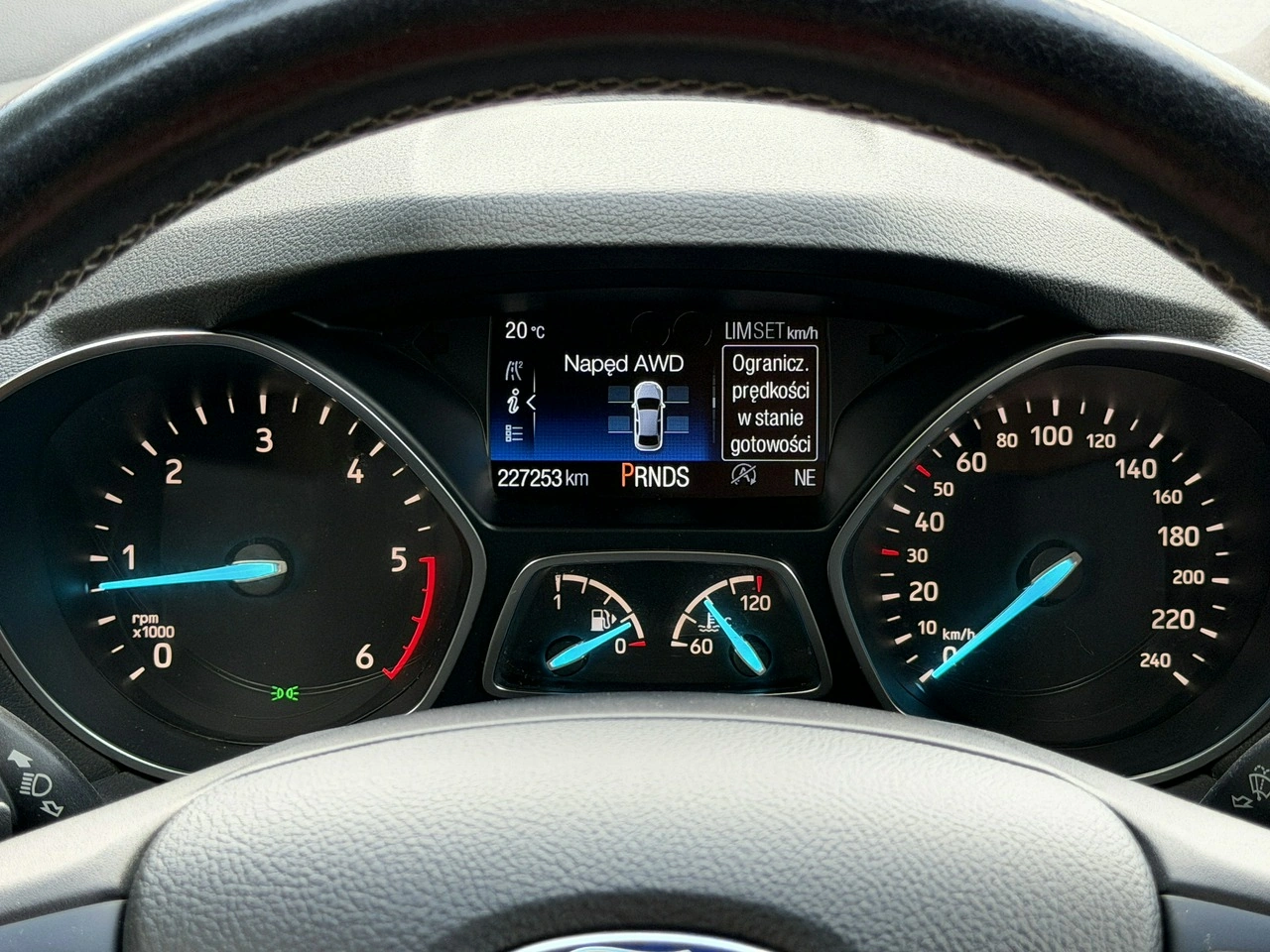 Ford Kuga - Zdjęcie 54