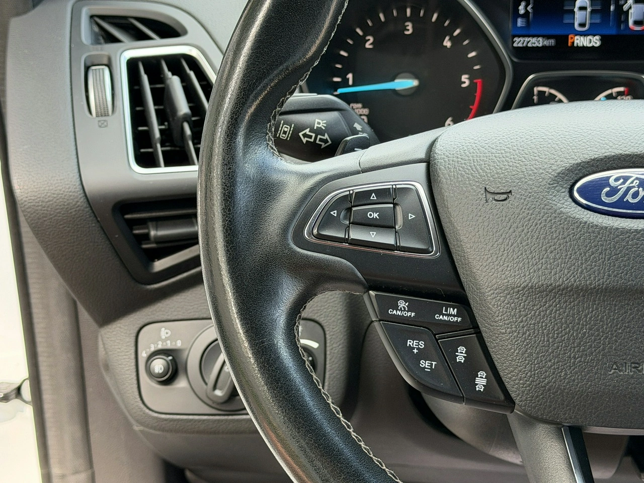 Ford Kuga - Zdjęcie 63