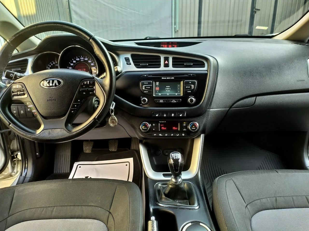 Kia Ceed - Zdjęcie 16