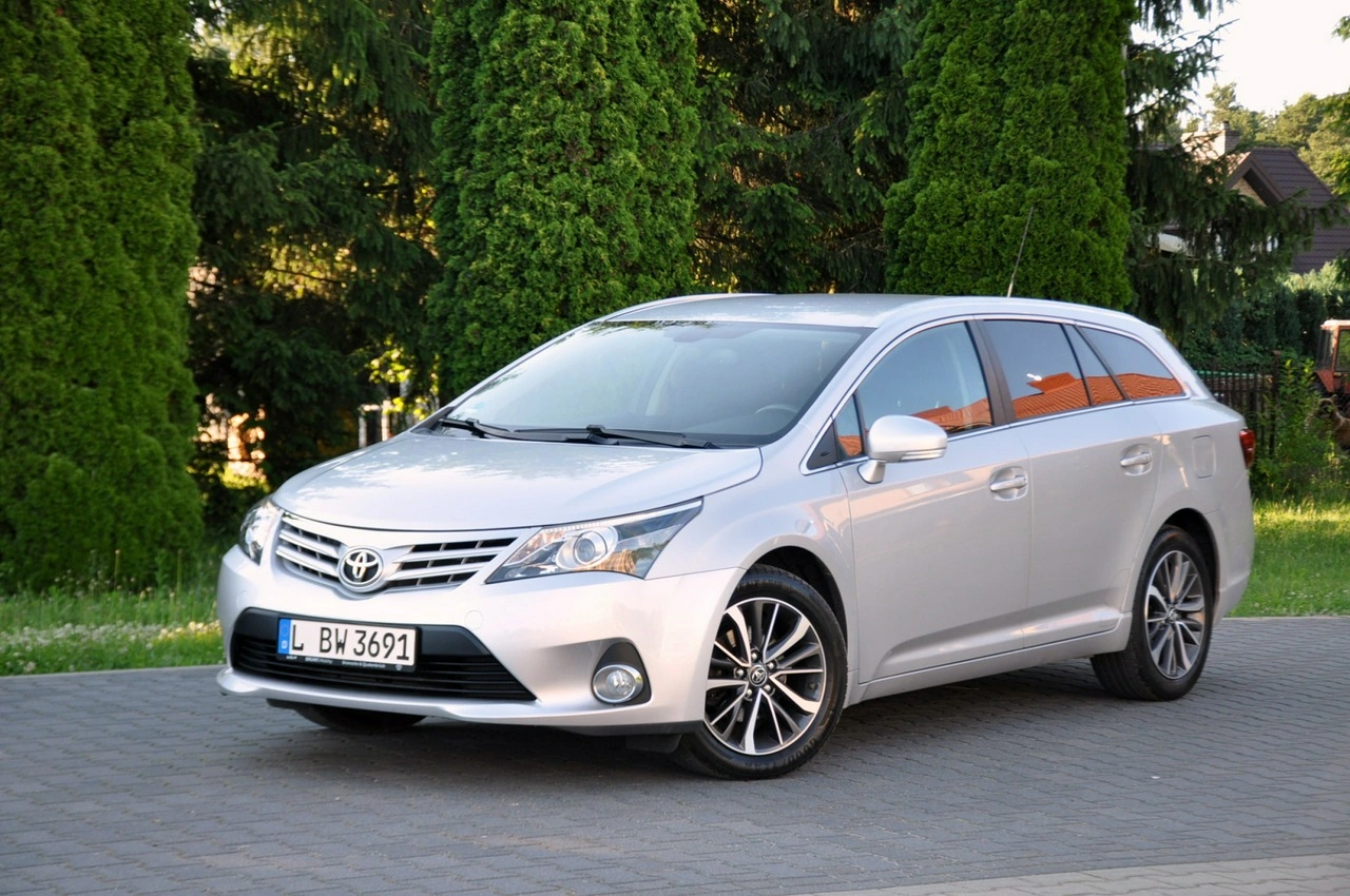 Toyota Avensis - Zdjęcie 9