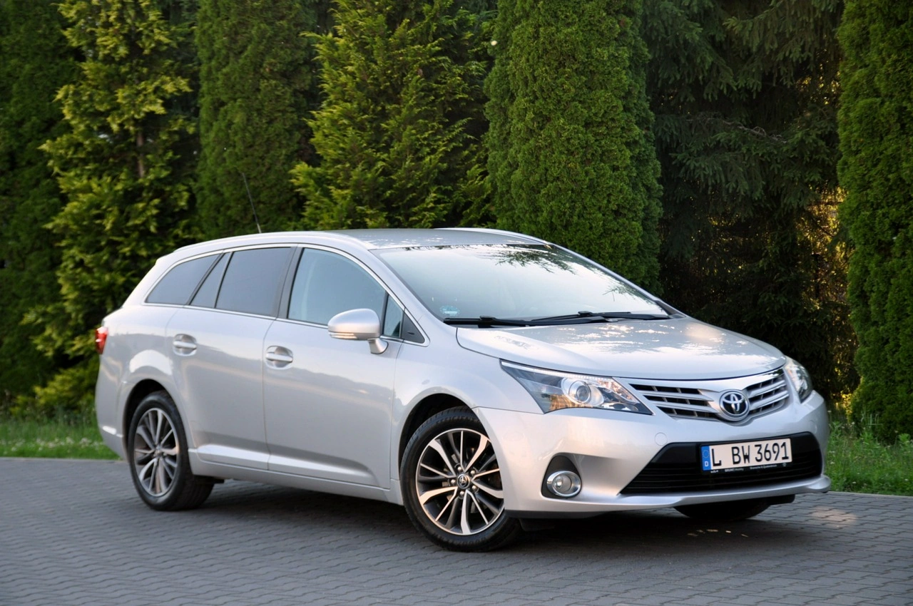 Toyota Avensis - Zdjęcie 2