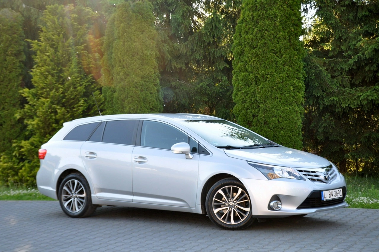 Toyota Avensis - Zdjęcie 3