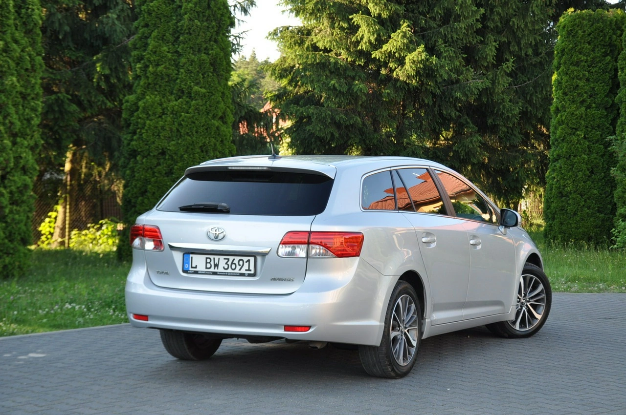 Toyota Avensis - Zdjęcie 5