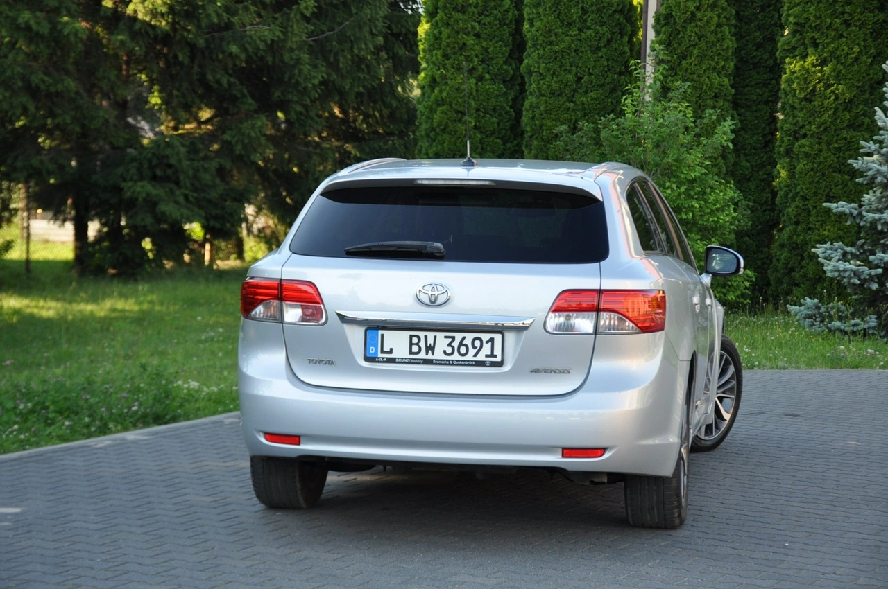 Toyota Avensis - Zdjęcie 6