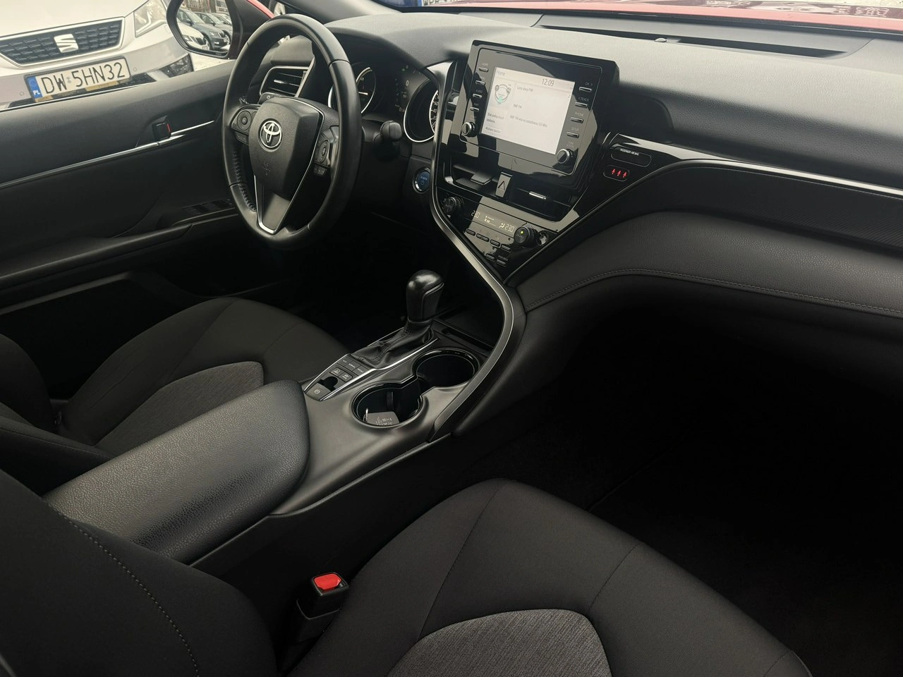 Toyota Camry - Zdjęcie 23