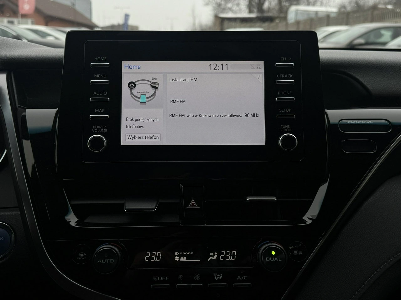 Toyota Camry - Zdjęcie 32