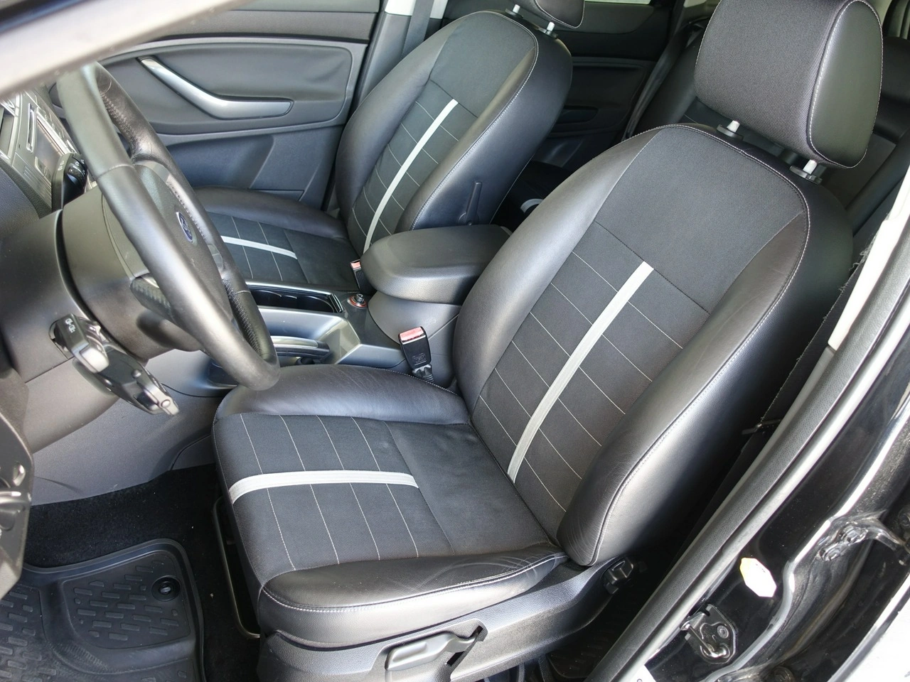 Ford Kuga - Zdjęcie 12