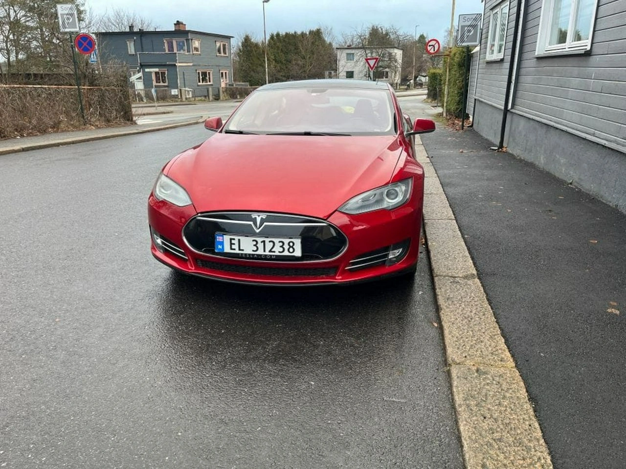 Tesla Model S - Zdjęcie 2