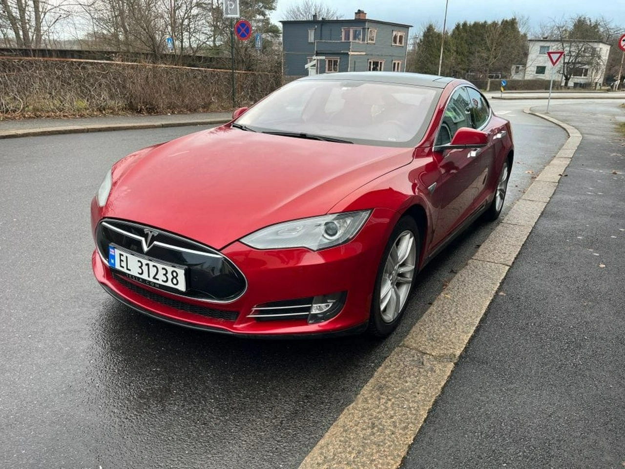 Tesla Model S - Zdjęcie 8