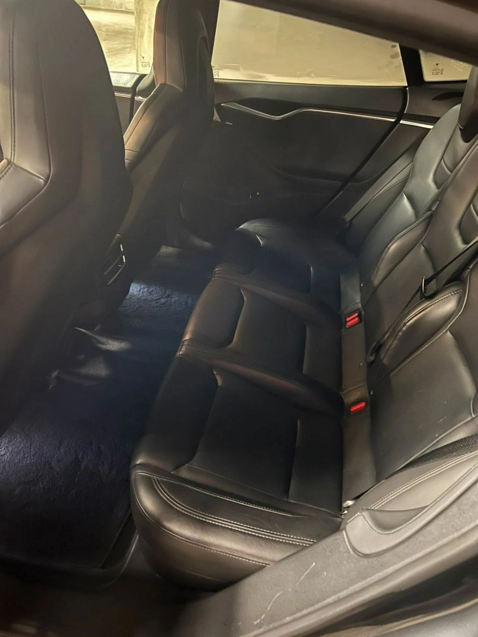 Tesla Model S - Zdjęcie 4