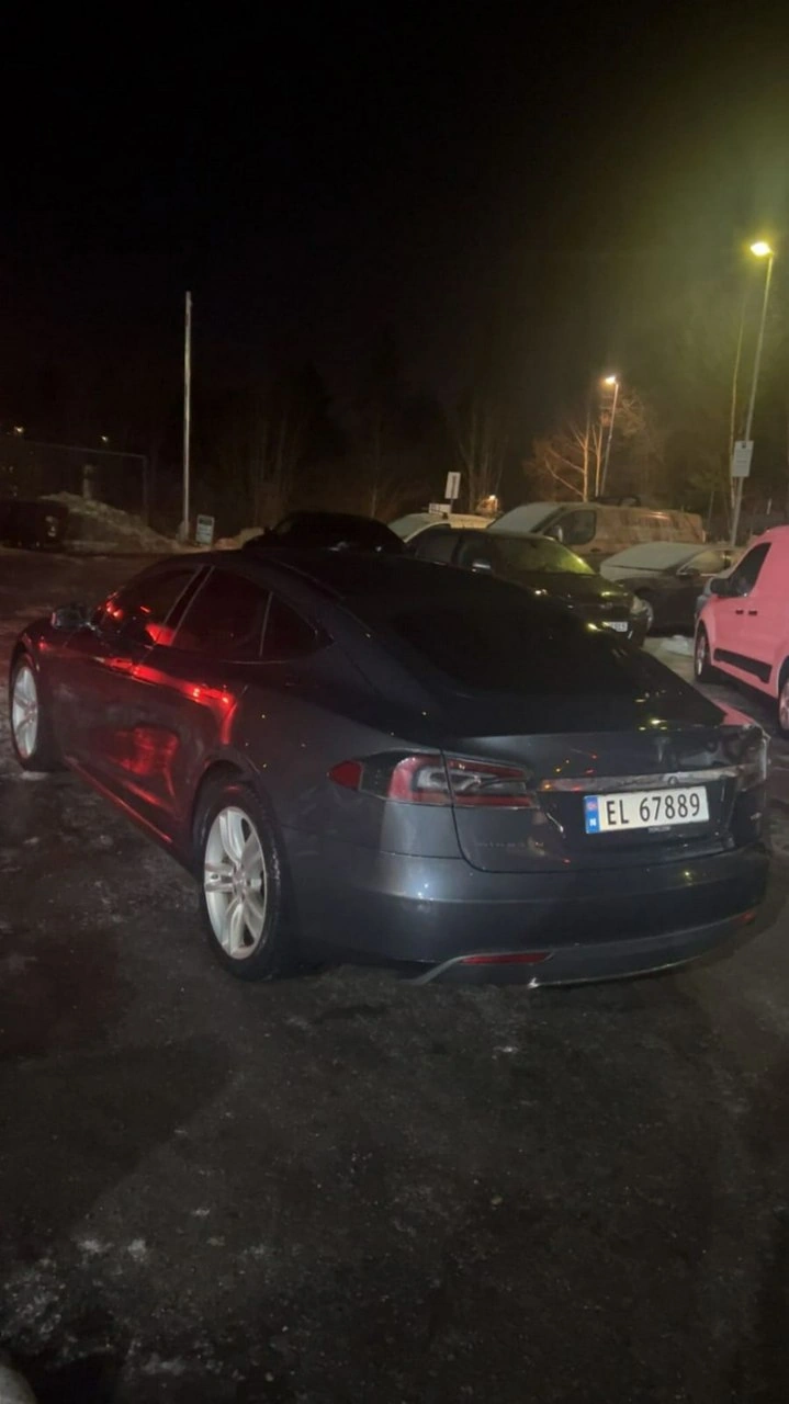 Tesla Model S - Zdjęcie 6