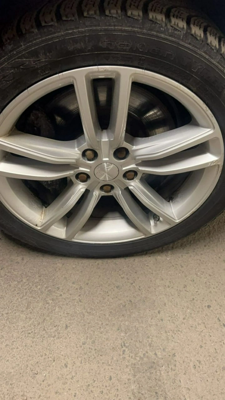 Tesla Model S - Zdjęcie 7