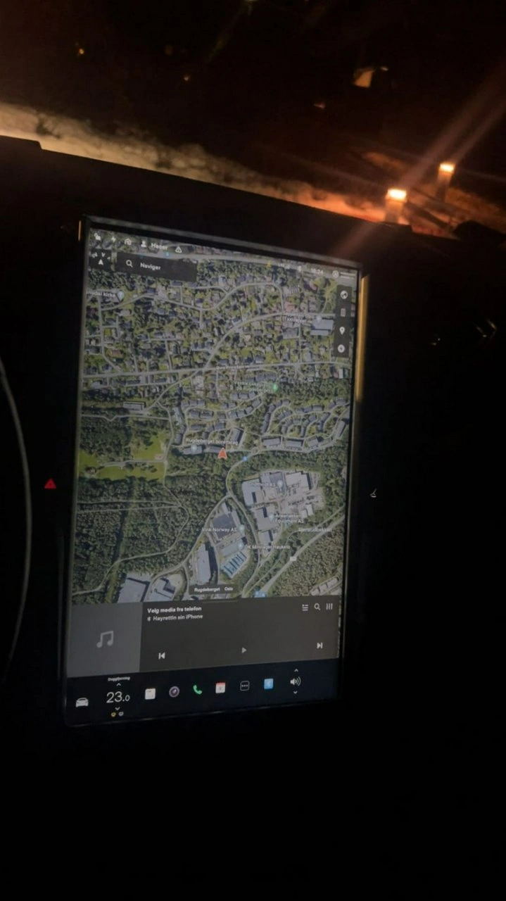 Tesla Model S - Zdjęcie 8