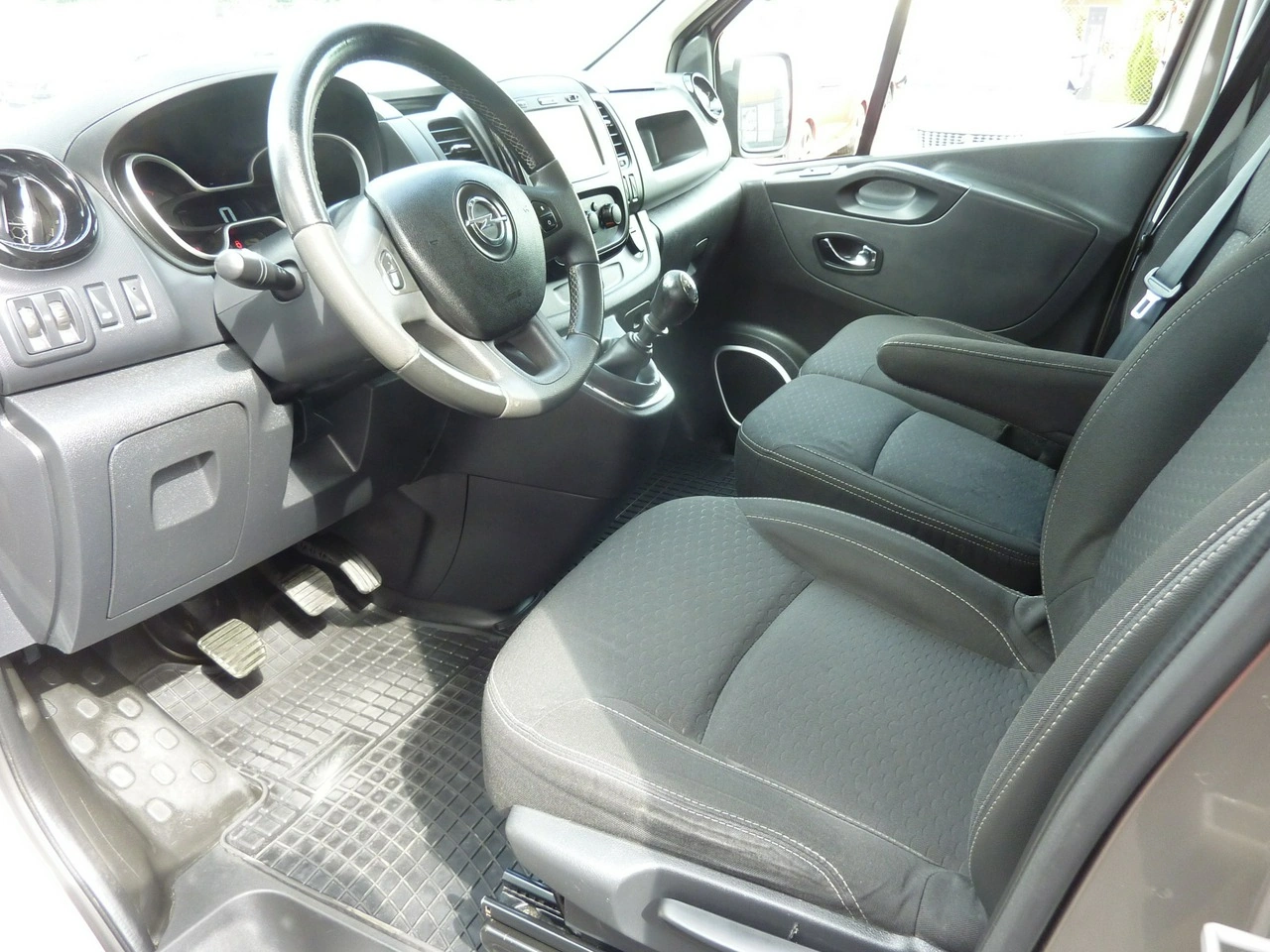 Opel Vivaro - Zdjęcie 10